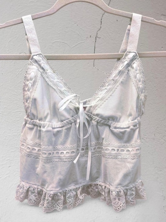Edikted Tops - Edikted Feminine Romantic White Lace Paisley Camisole Crop Top Festival Size S